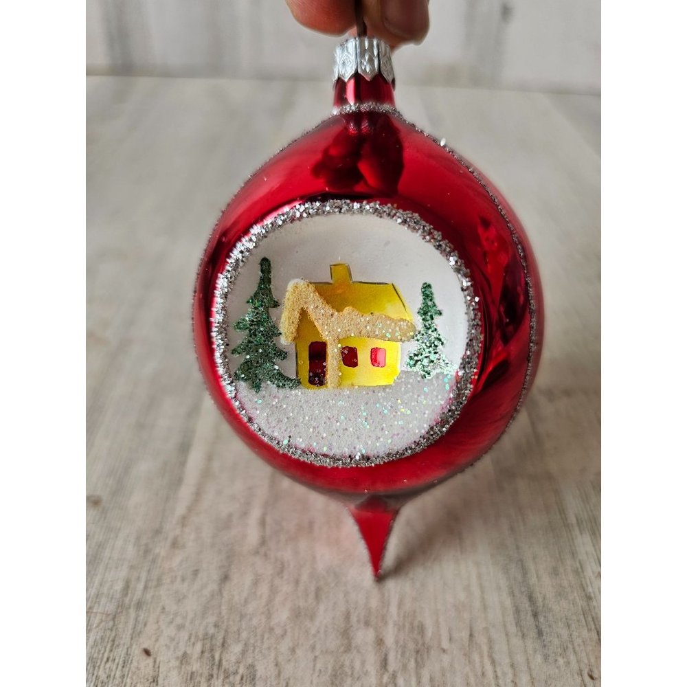 Radko‎ country scene red indent reflector teardrop ornament vintage Xmas tree